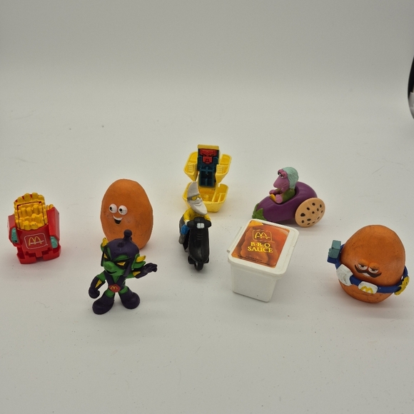 LOT 8 Vintage McDonald's Halloween Chicken McNuggets Nugget Buddies 1988/90s - Picture 1 of 15